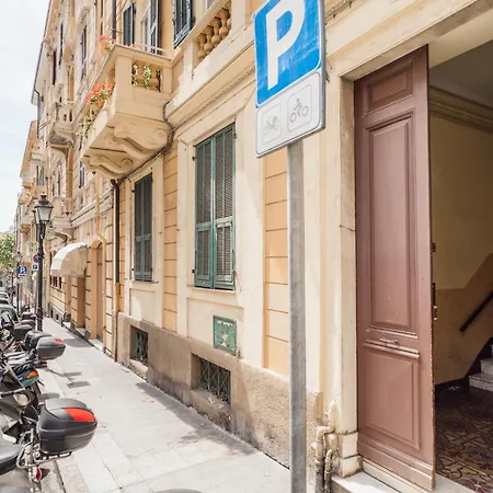 Guesthost - Center Of X6 Apartment