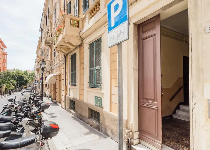 Guesthost - Center Of X6 Apartment