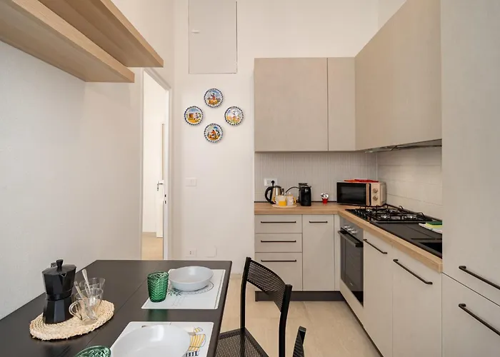 Guesthost - Center Of X6 * Sanremo