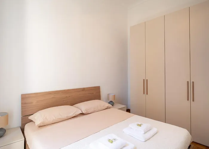 Guesthost - Center Of X6 * Sanremo