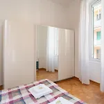 Guesthost - Center Of X6 * San Remo