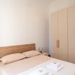 Guesthost - Center Of X6 * San Remo