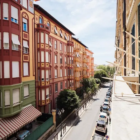 Guesthost - Center Of X6 Apartment Sanremo