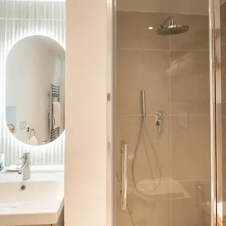 Guesthost - Center Of X6 San Remo