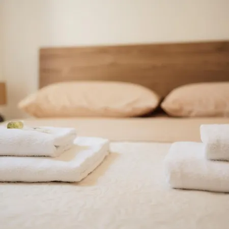 Guesthost - Center Of X6 Apartamento *