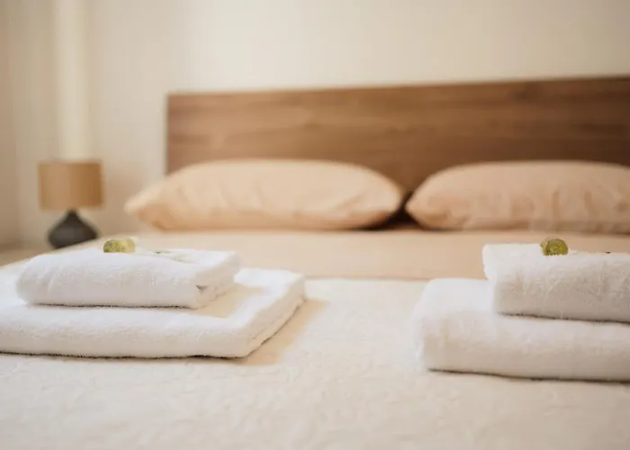 Guesthost - Center Of X6 Апартаменты *